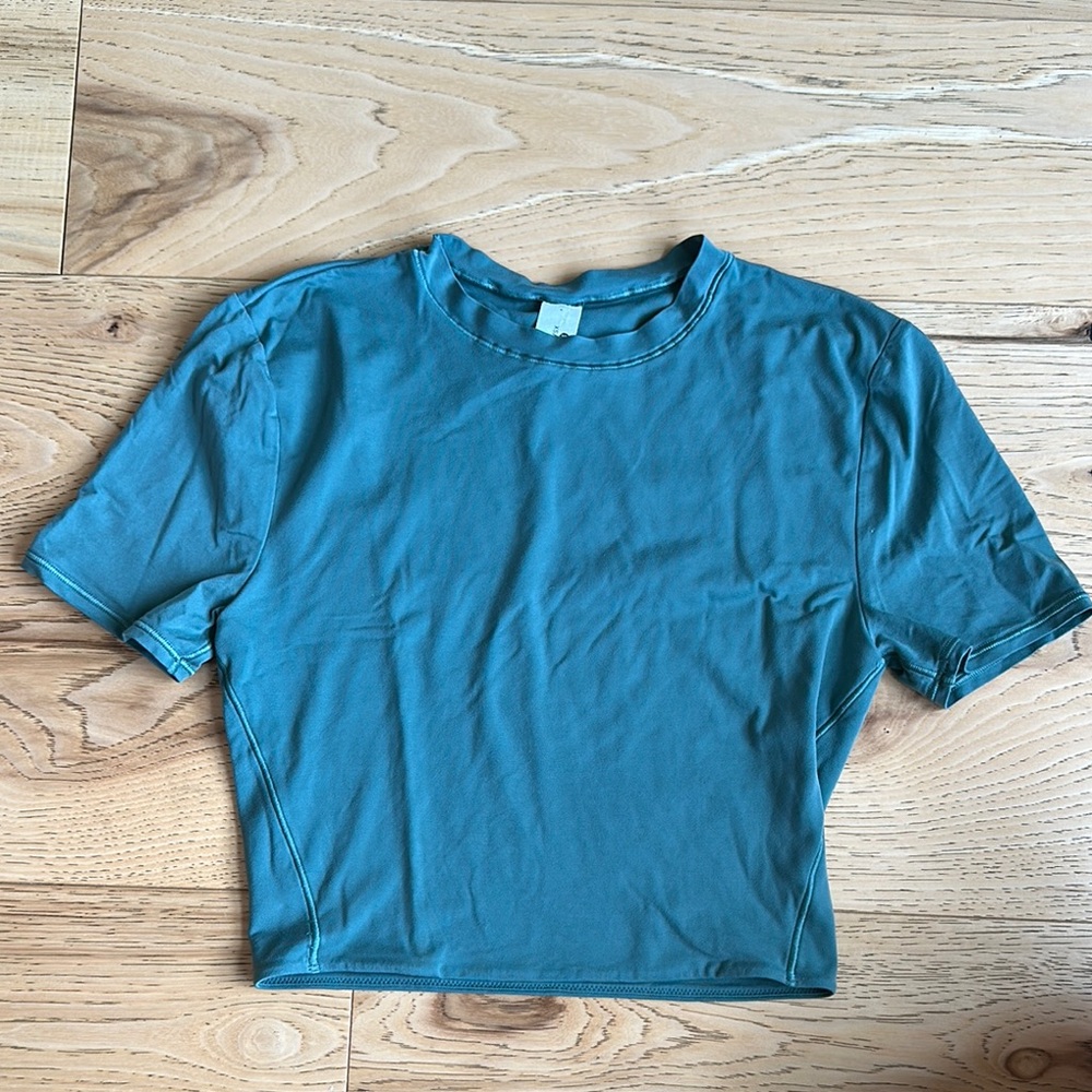 Lululemon Athletica Green Fitted Crop T-Shirt